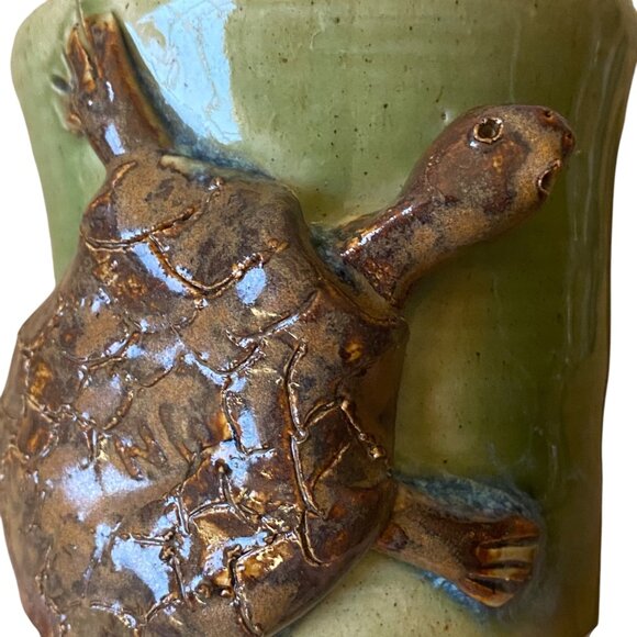Handmade Artist Signed Green Ceramic 3D Turtle Mug Handle 4" Pottery Art - Picture 4 of 6